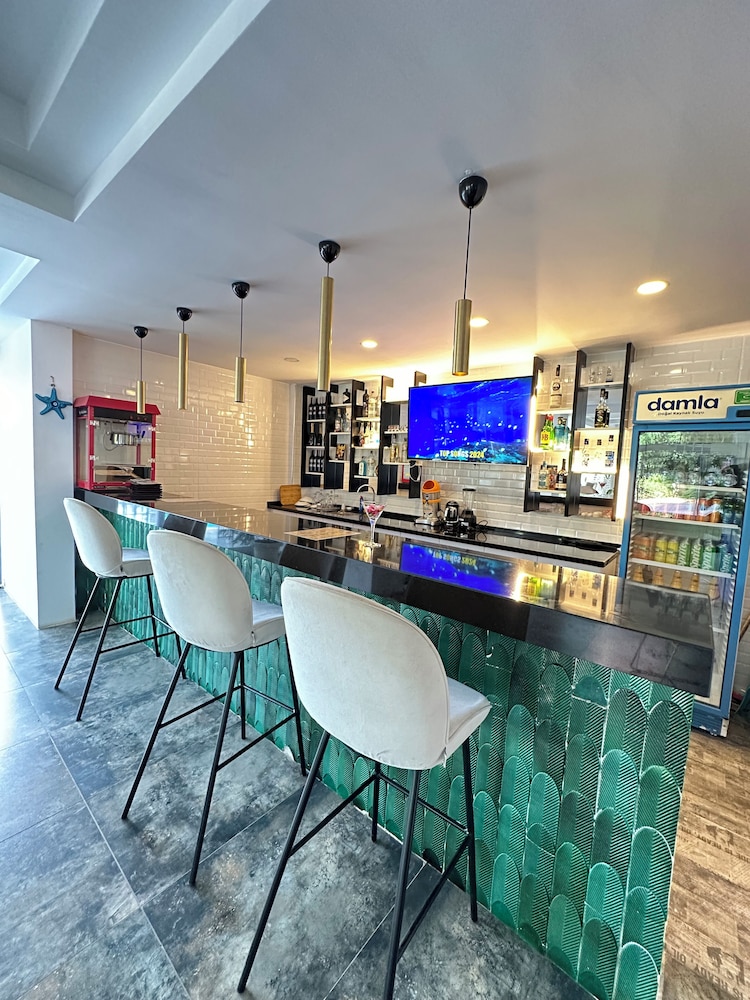 Mogons Exclusive Hotel - Image 104