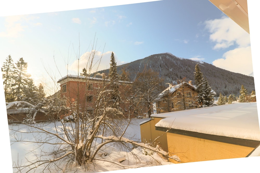 Apartments Cresta