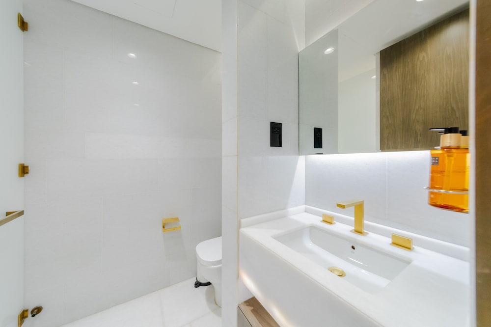 EDEN'S Homes & Villas - FIVE Residences