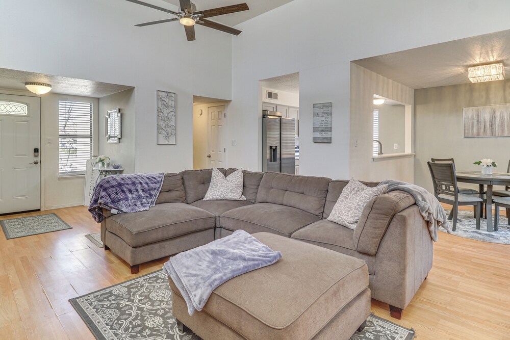 4 Mi to Old Town Plaza: Albuquerque Home w/ Patio