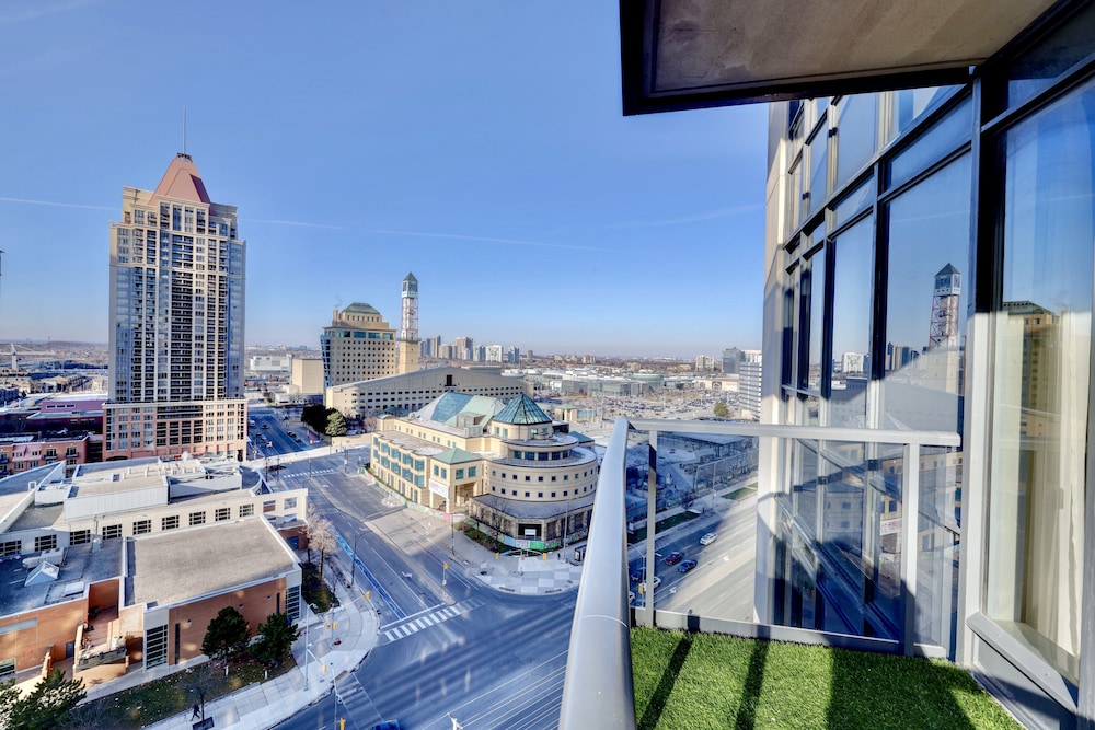 Grand Royal Condos -Mississauga SQ One view 2