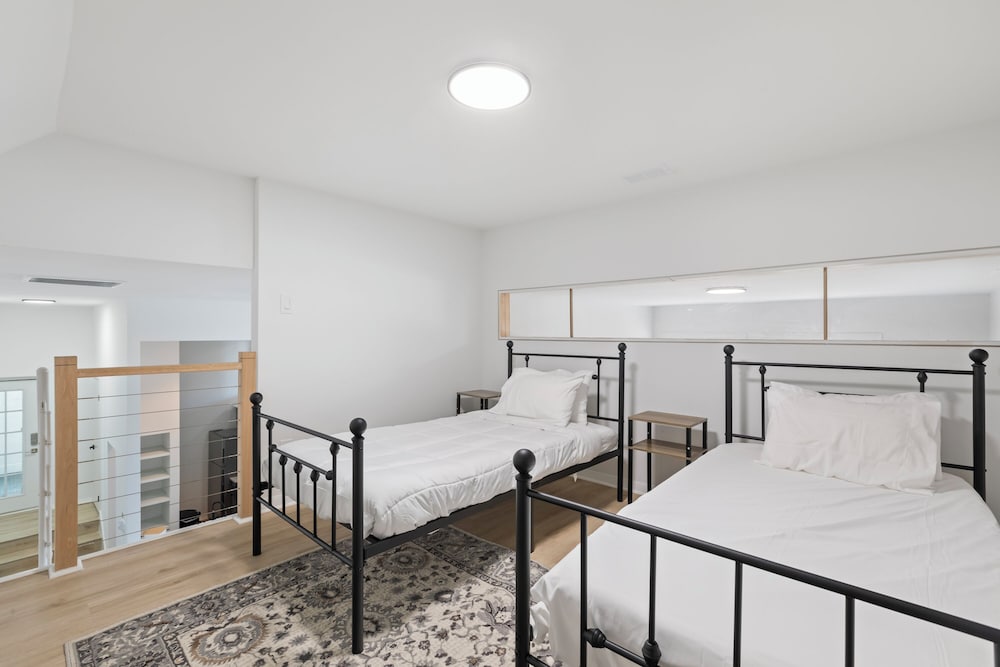 The Gallery Unit 301