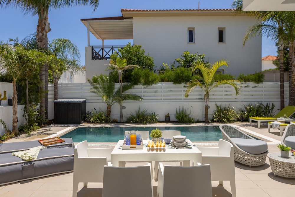 Protaras Narcissos Seaside Villa 16