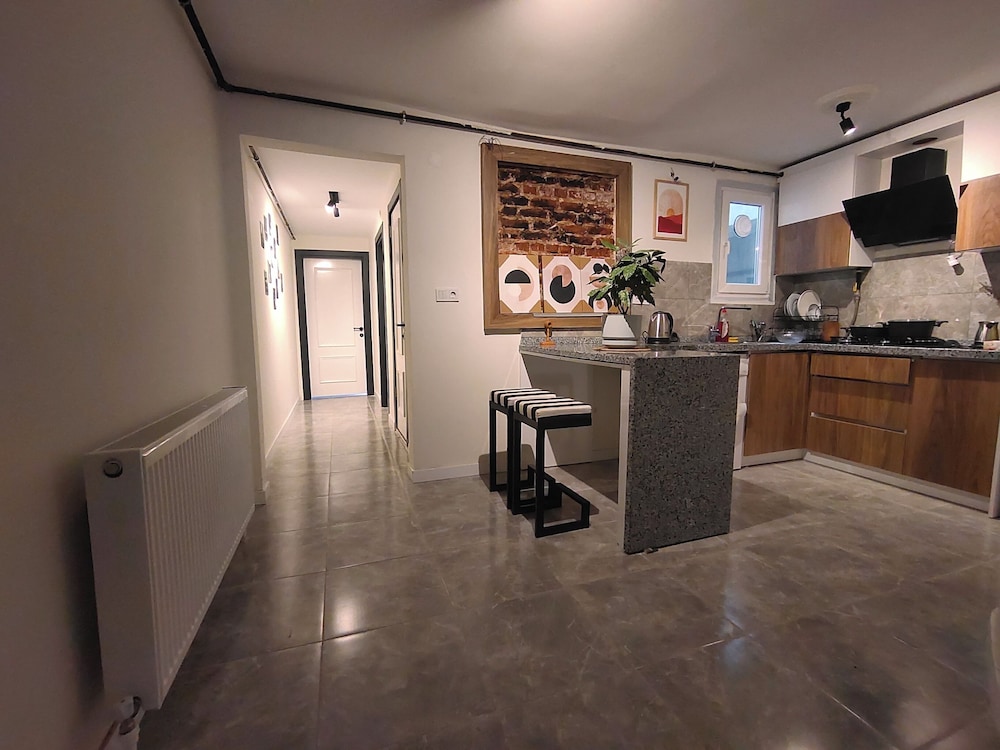 2BR 2Bath with Balcony Near Nişantaşı and Taksim #5