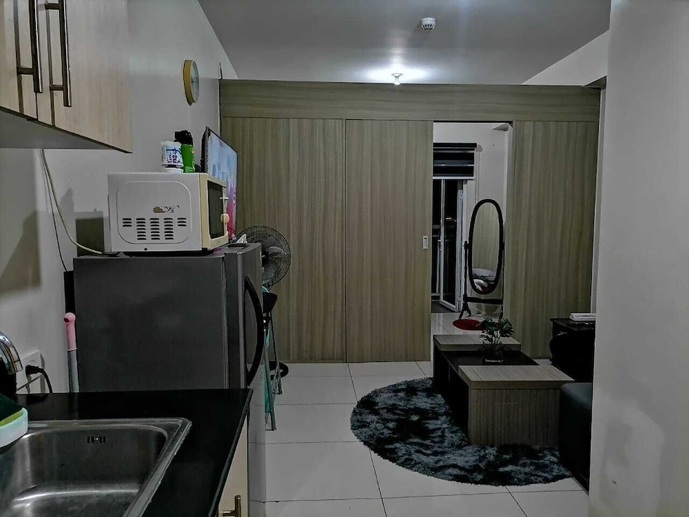Cozy Urban Apartment in Pasay City
