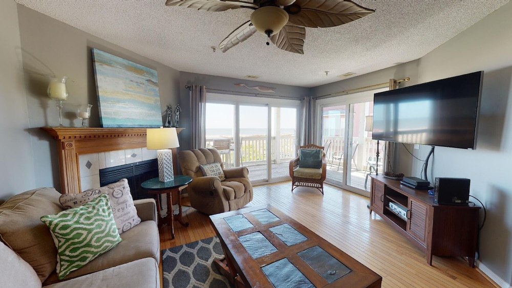 Sandcastle Beach Club Unit 4