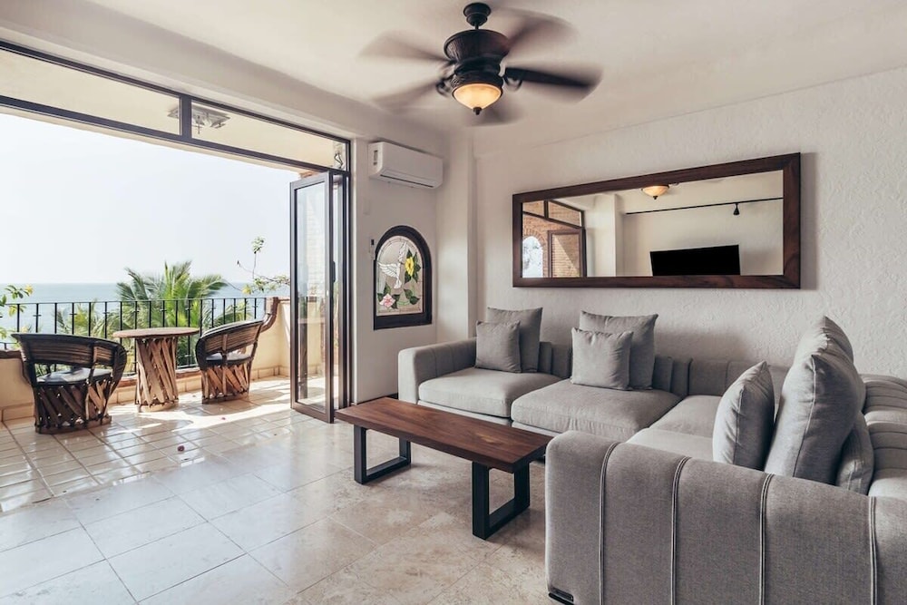 Ocean View 1Br Condo-balcony-beach-pool - 502