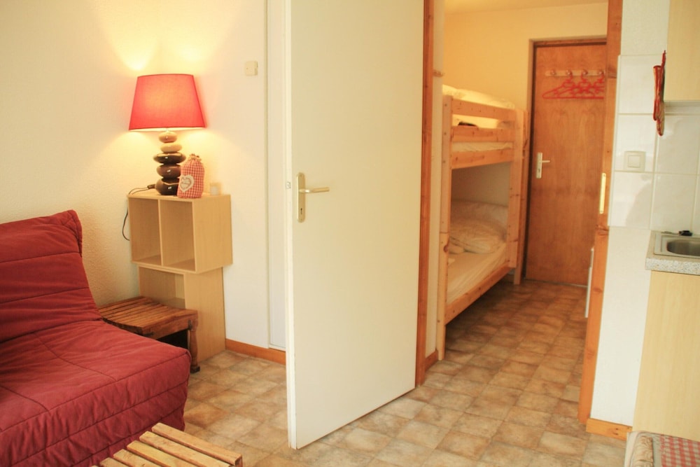 Apartment With Balcony in Chatel
