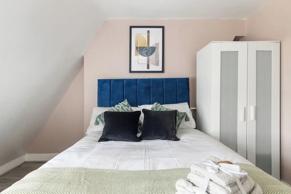 Chic 3BD Flat - 5 Mins to Walthamstow Central!
