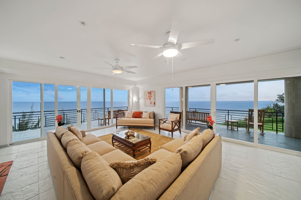 Waterfalling Estate in Ninole