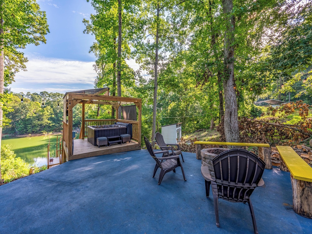 Emerald Cove by Jackson Mountain Rentals