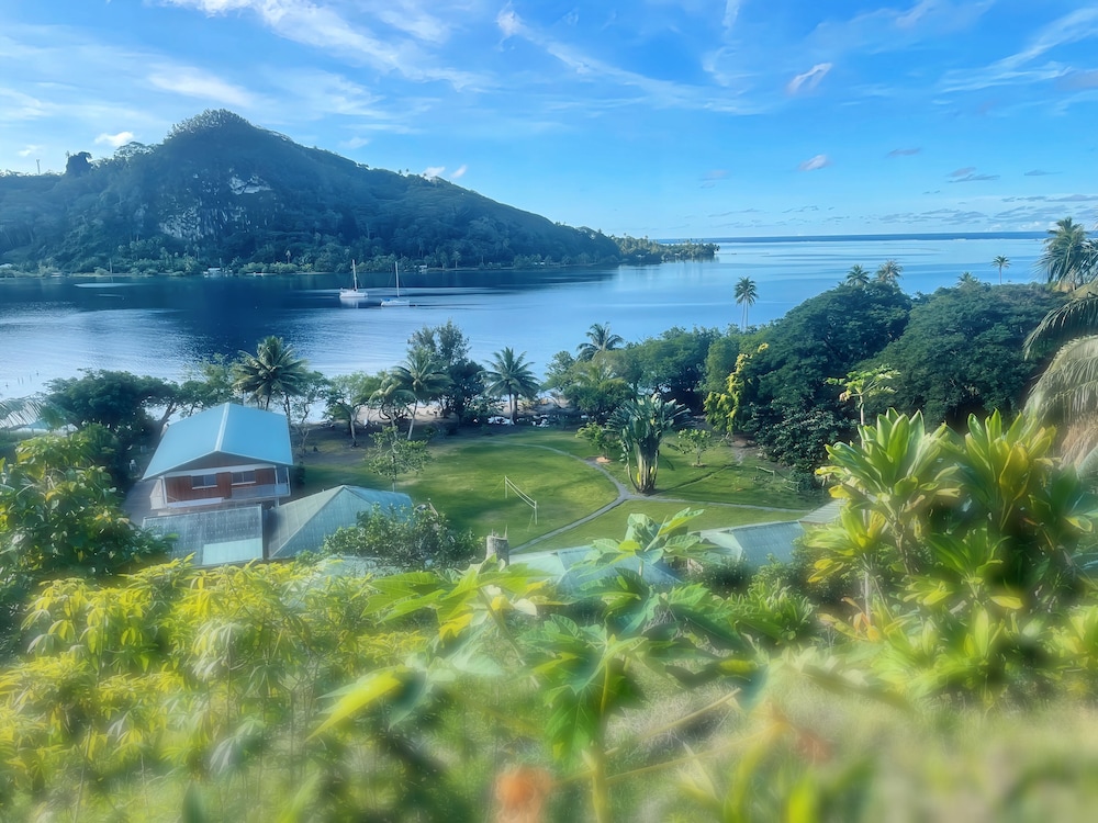 Fare Oviri Lodge