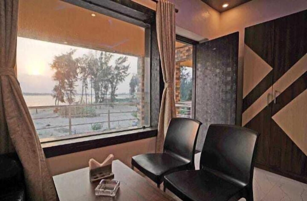 HYAT LUXURY
