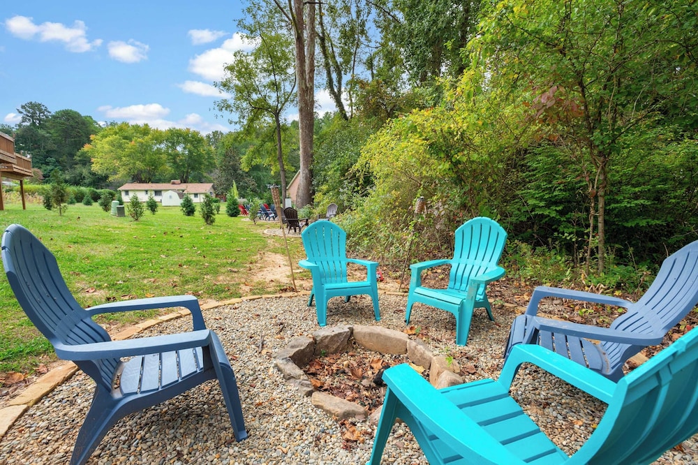 Dogwood & Sweetgum Buyout by Avantstay 2 Home Buyout! Sleeps 16!