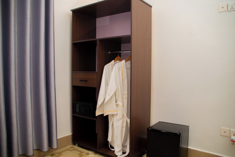 Rond Point Gorilla Boutique & Apartments