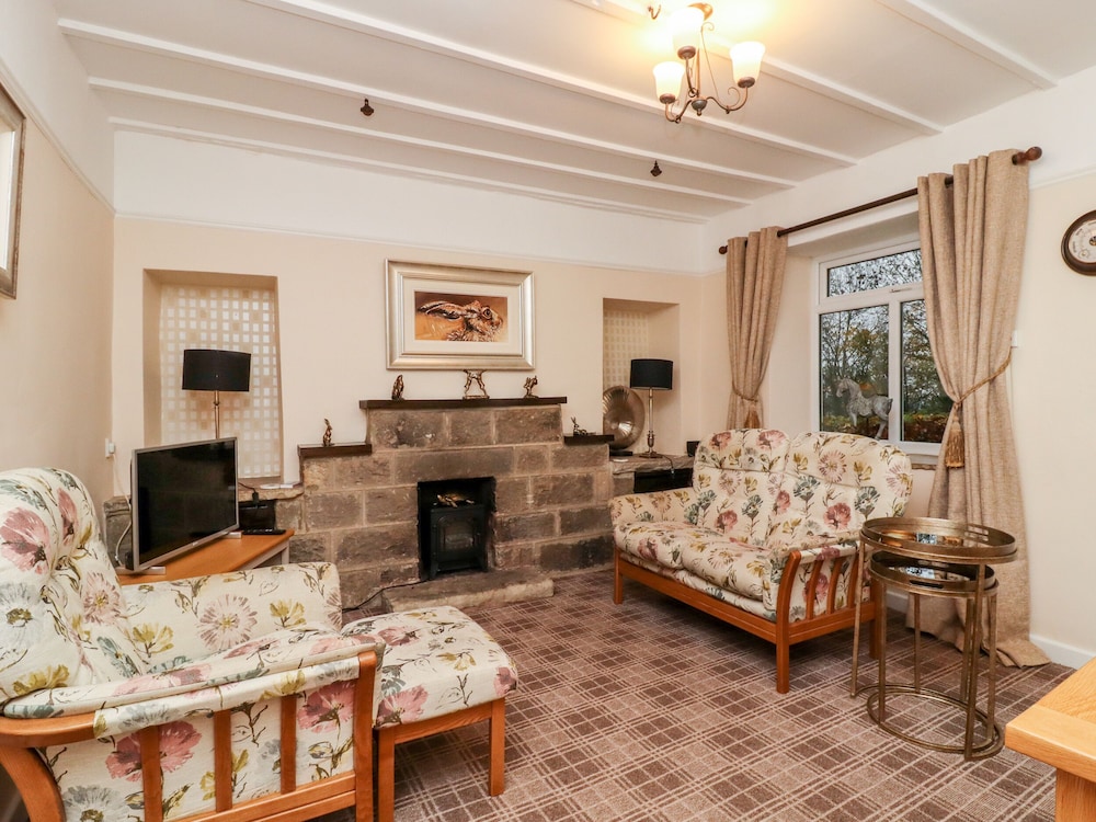 7 Scarah Bank Cottages