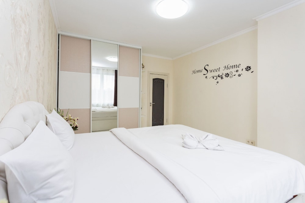 Comfortable apartments on  Skryganova