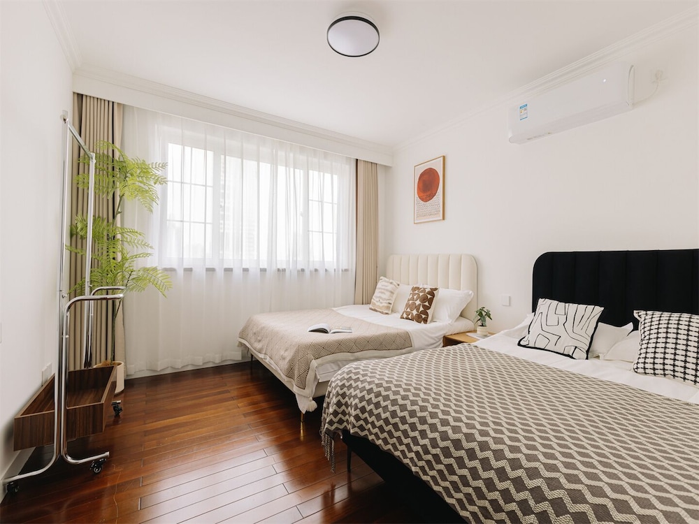 Book and Bed-People's Square
