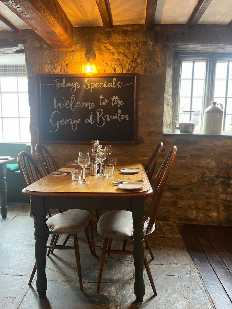 The George Inn