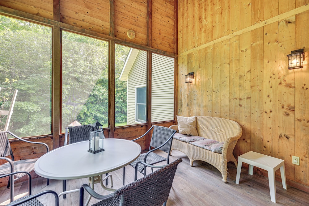 Rural Retreat 3 Mi to Morrisville & Rail Trail!