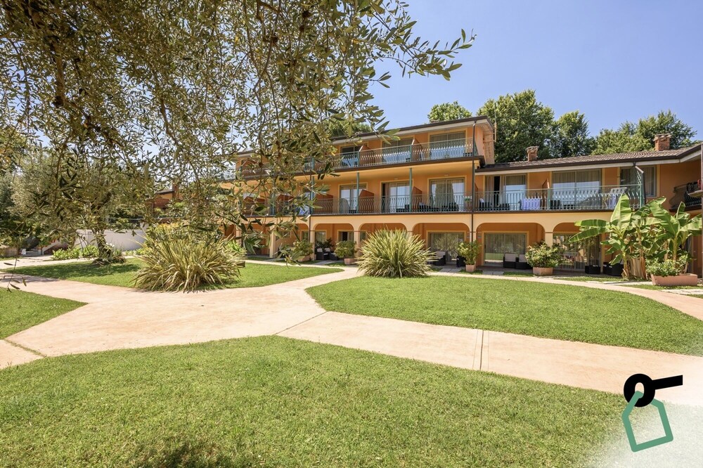 HOTIDAY Apartments Desenzano