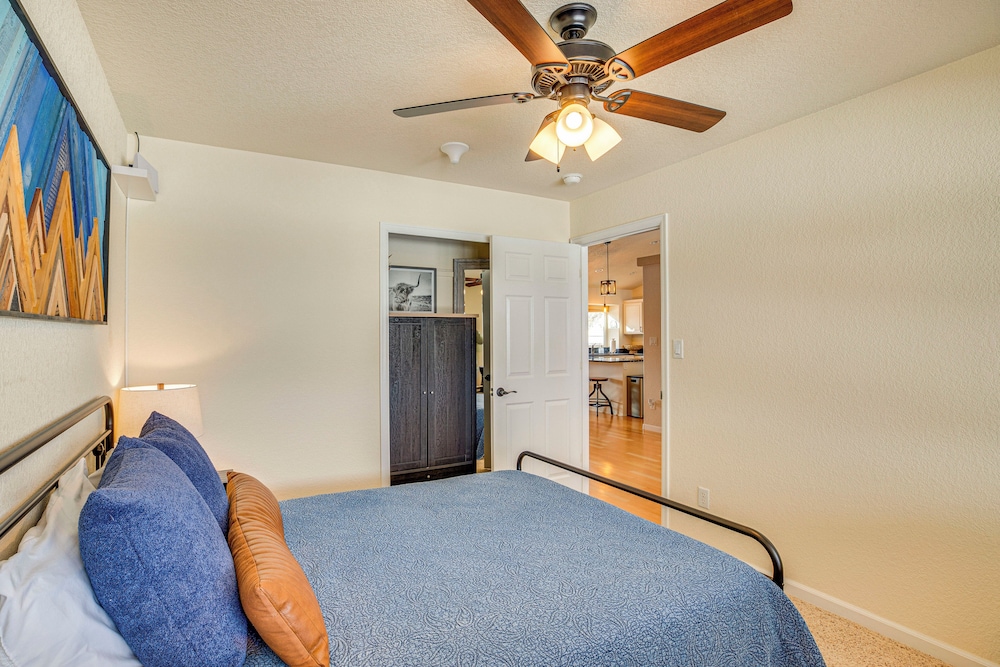 Luxe Mesa View Home on 35 Acres w/ Wraparound Deck