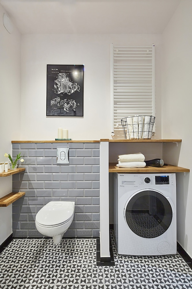 Apartment Rydygiera by Renters view 5