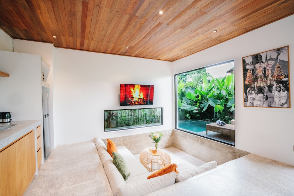 The Reef Villas