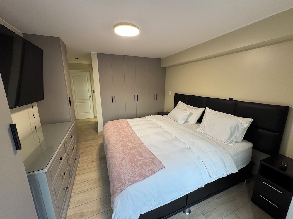 Miraflores 1 Bedroom Executive Apartment