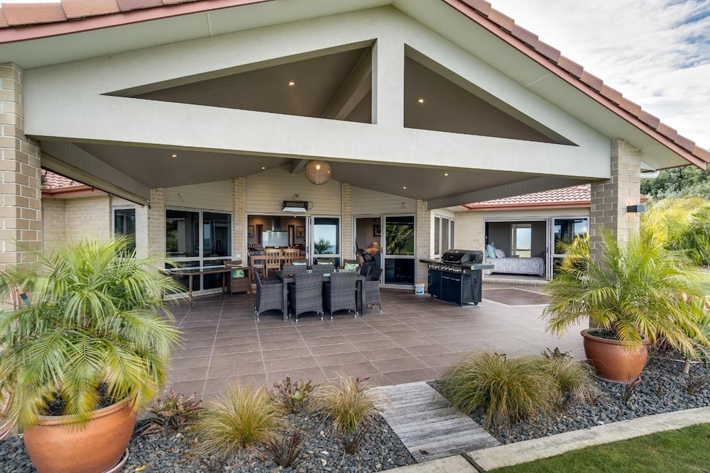 Napier Bed & Breakfast Tequila Sunrise