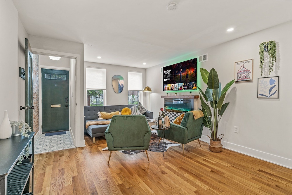 Stylish 3-Bedroom Home in Philly - Property Image 14
