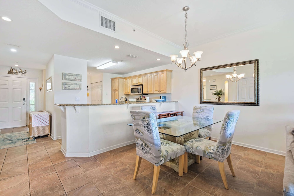 Beachfront Bliss: St. Augustine 2BD Luxury