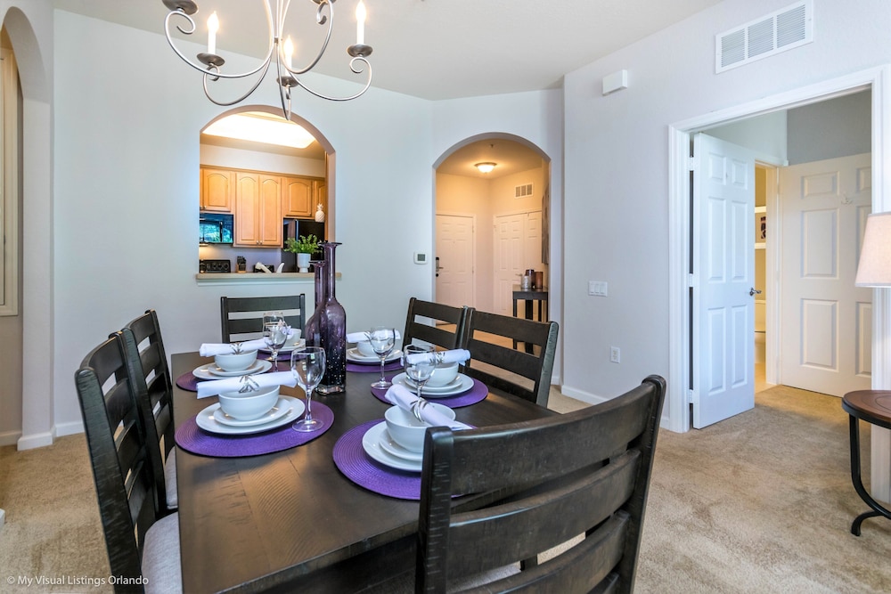 Cozy Vista Cay Condo, Right Next to Clubhouse!