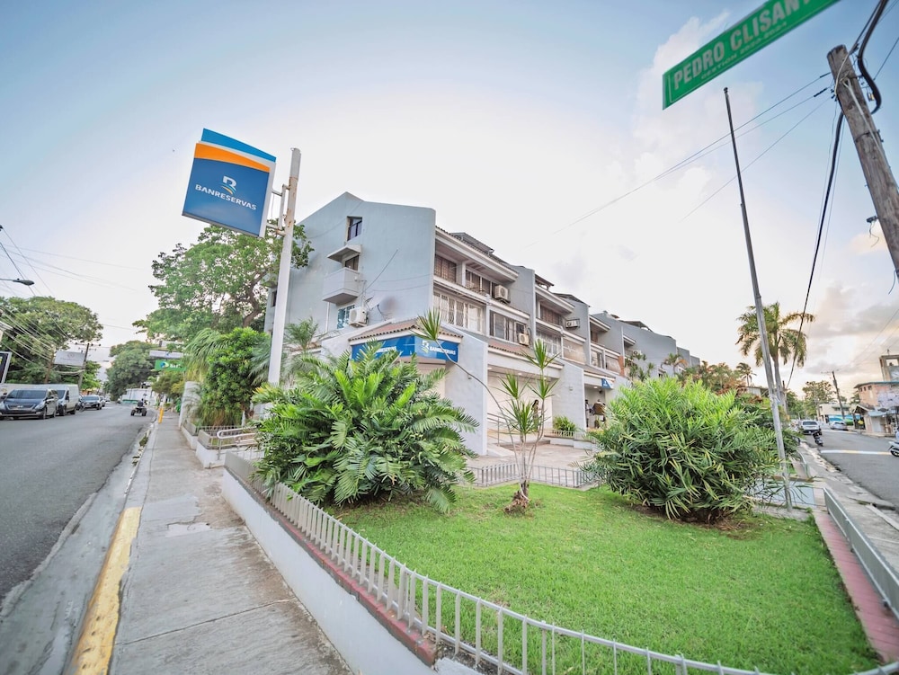 Central 1BR APT - 1 Minute Walking From Rumba