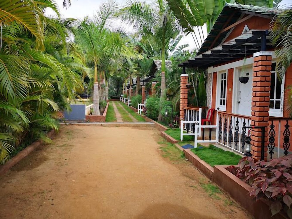 Plumeria Resort