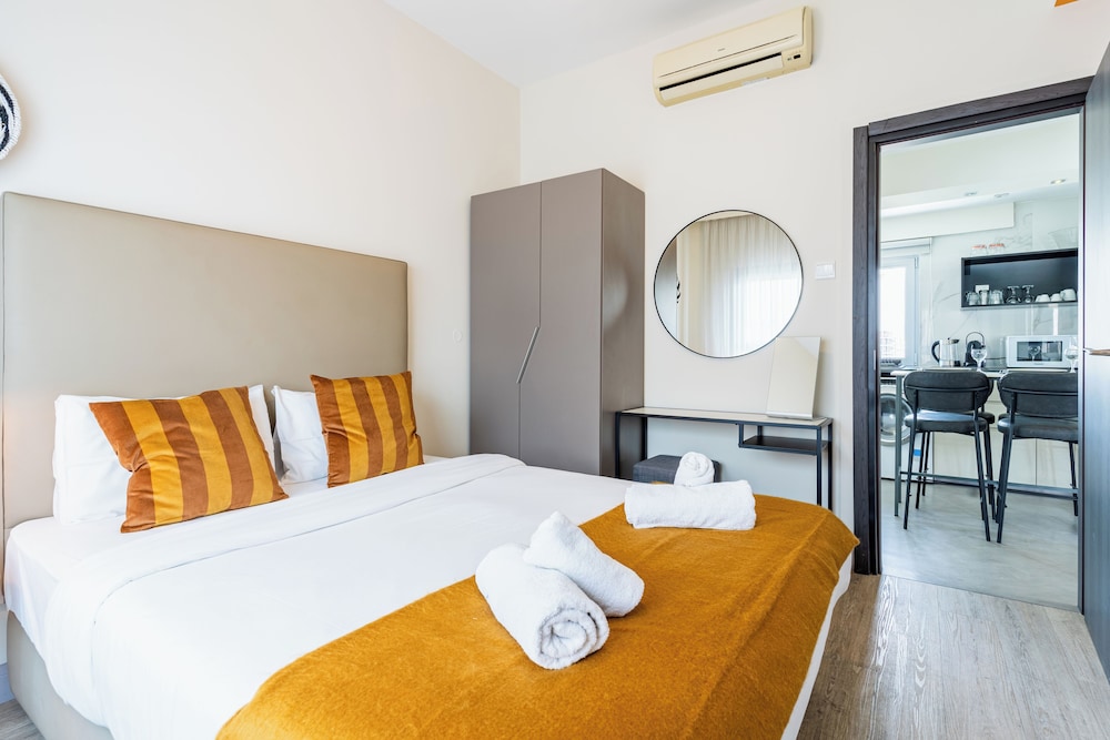 Local Host Living - Signature Apartments in Nicosia