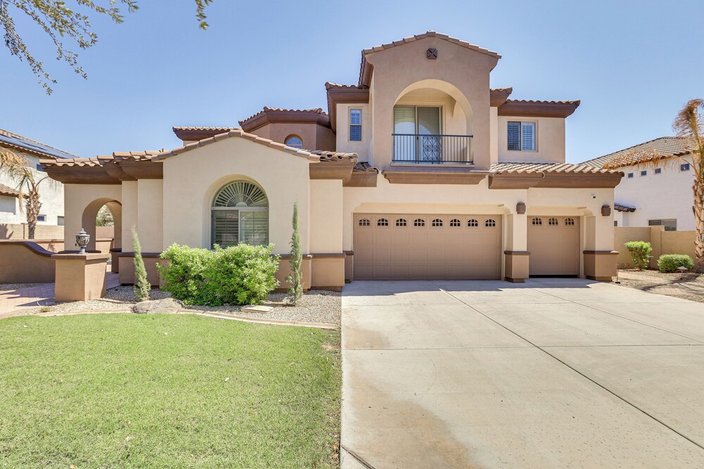 Private Pool & Patio at Home Near Goodyear