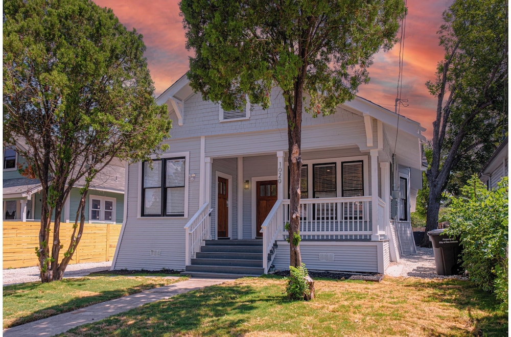 3br/3ba Urban Escape Just Minutes From Downtown!