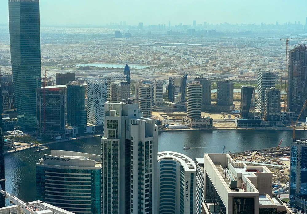 DXB - Opera Grand - 6104 - DT