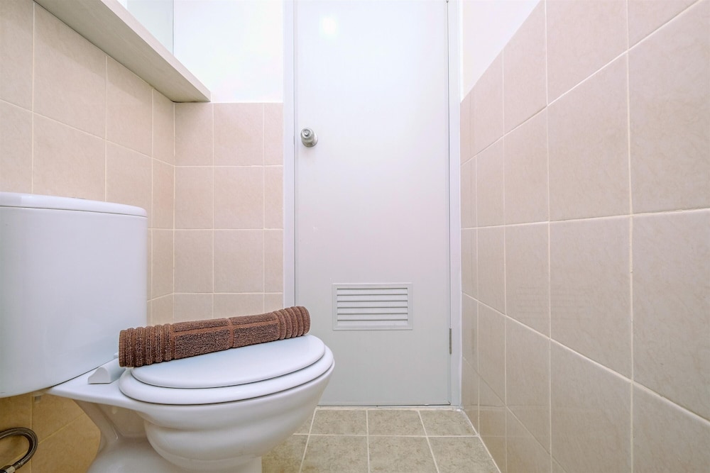 Fancy and Nice Studio Apartment at Podomoro Golf View