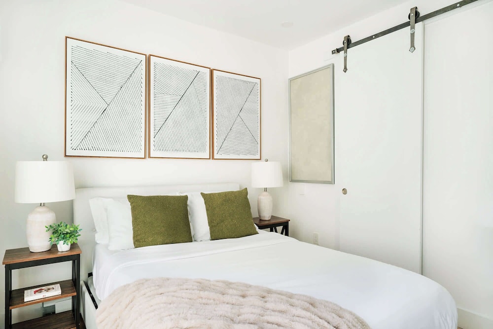 1597 New York Apt
