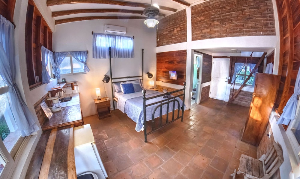 Ocean Front Private Casita w Pool AC Sleeps 4