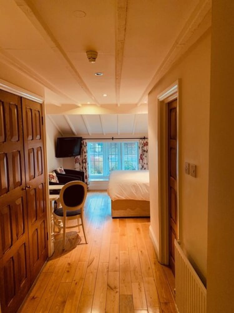 Shepton Mallet Vacations - The Thatched Cottage Inn - Property Image 23