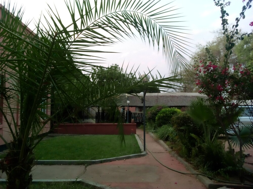 Zambezi Way Lodge
