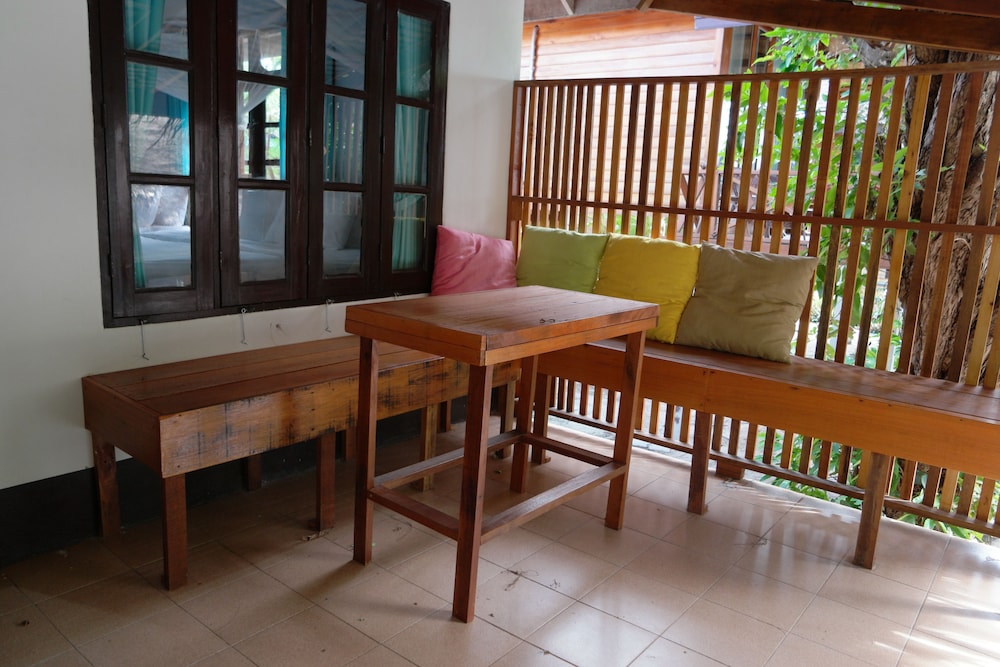 Lipe Beach Resort