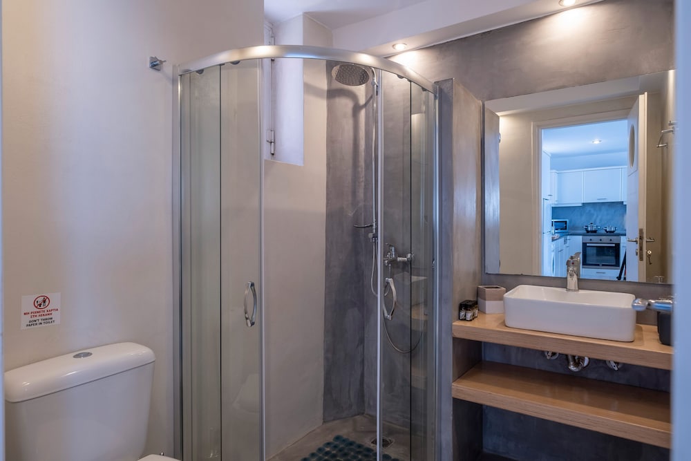 Meli Apartments & Villas