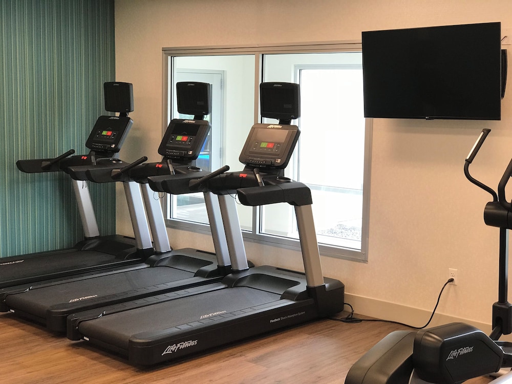 Holiday Inn Express & Suites Hannibal - Medical Center by IHG