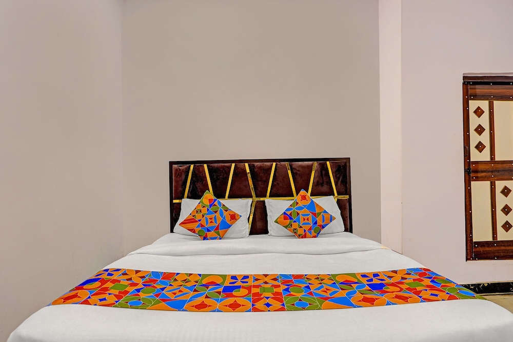 Fabhotel Rn Residency