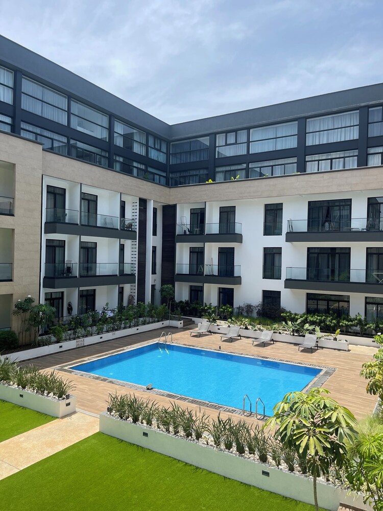 Meraki Homes at Embassy Gardens