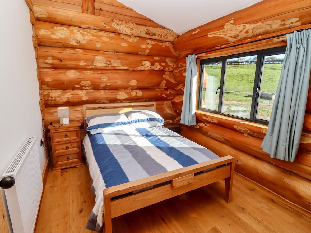 Douglas Cabin